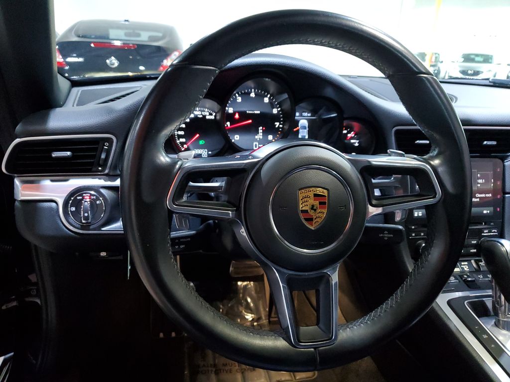2017 Porsche 911 Carrera photo