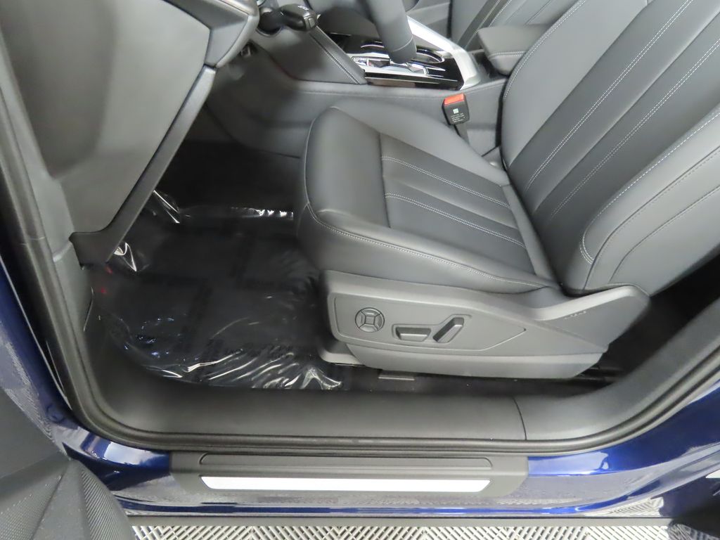 Thumbnail: 2025 Audi Q5 - 31