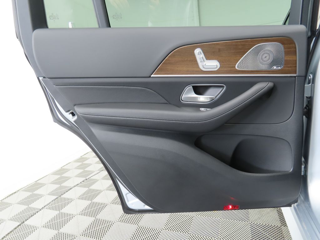2025 Mercedes-Benz GLS 450 4MATIC 28