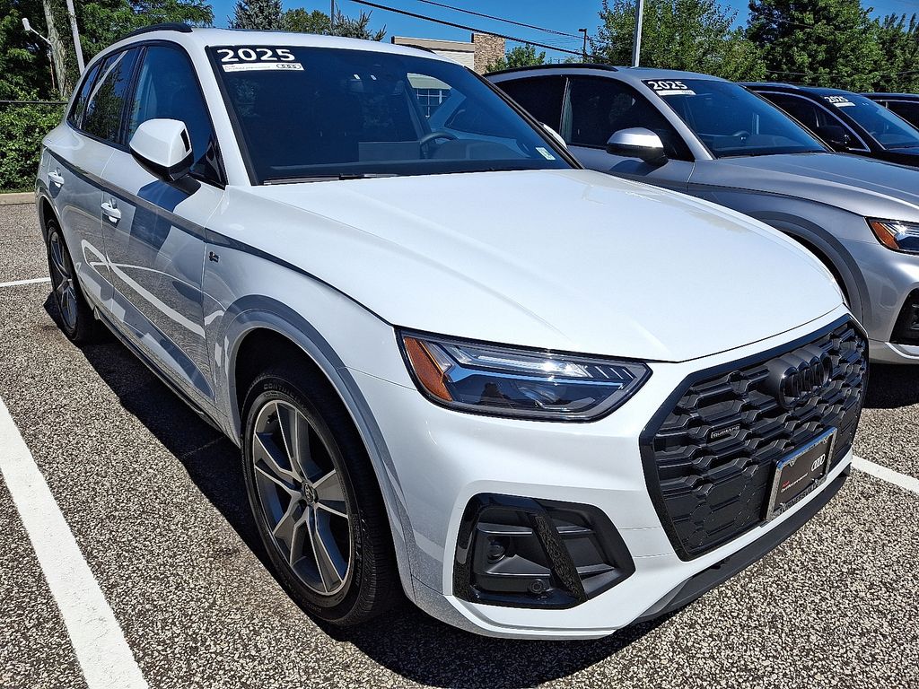 Thumbnail: 2025 Audi Q5 - 3