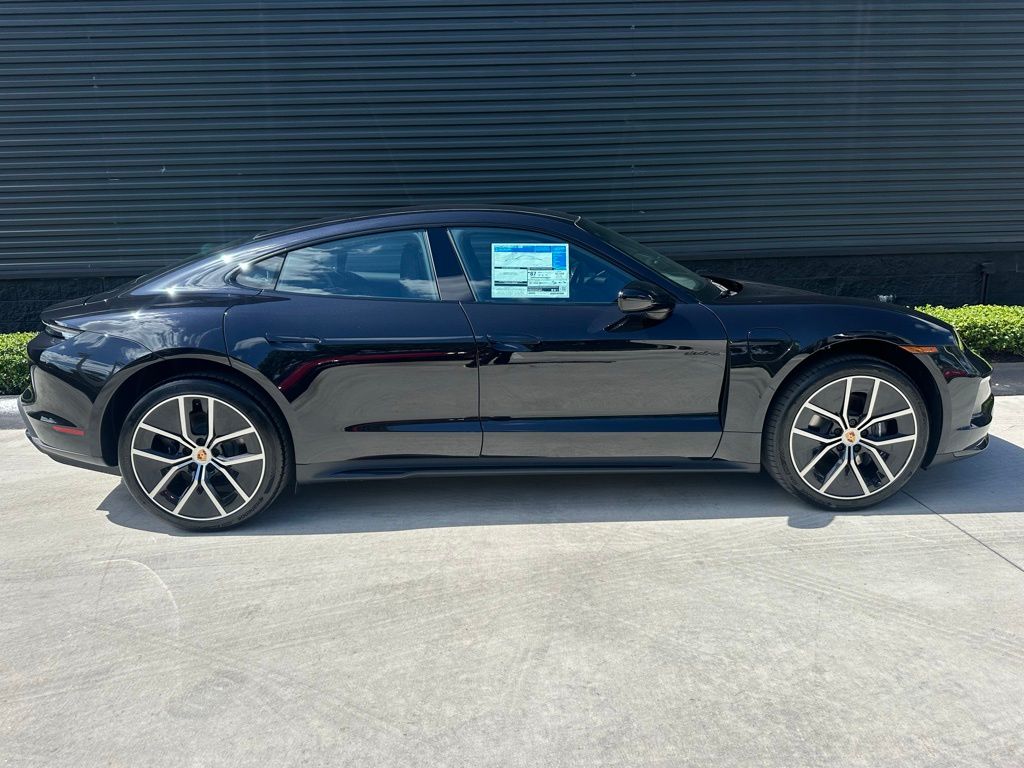 Thumbnail: 2026 Porsche Taycan - 10