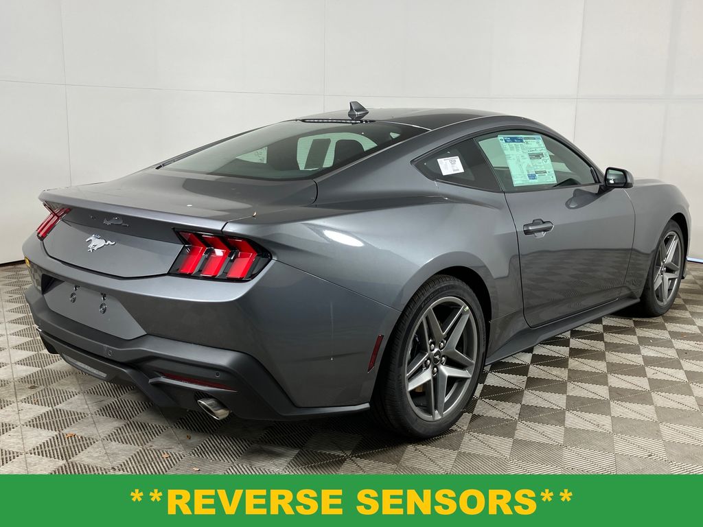 2025 Ford Mustang EcoBoost photo 3