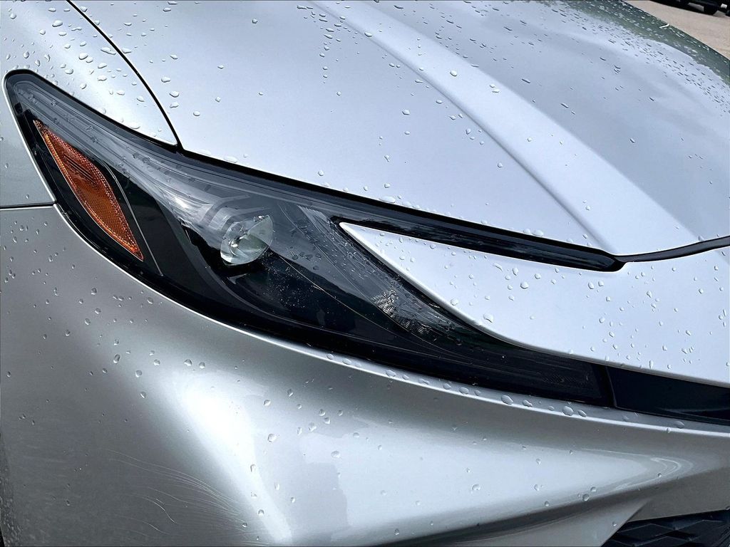 2025 Toyota Camry — photo 32