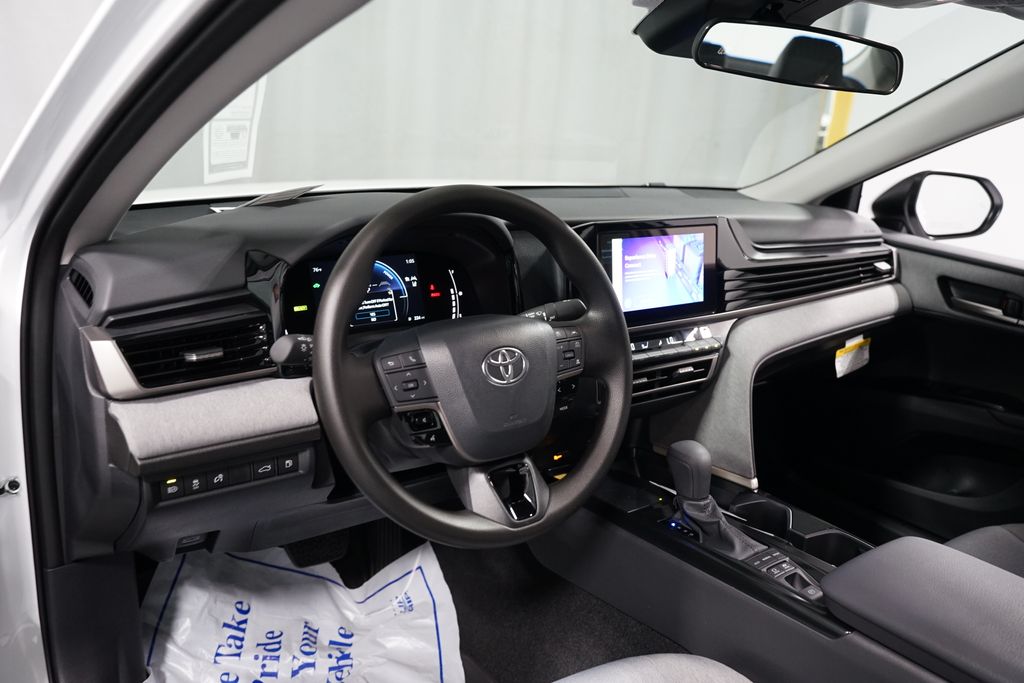 Thumbnail: 2025 Toyota Camry - 11