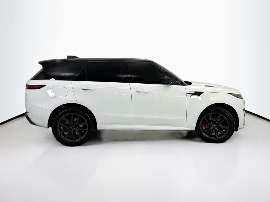 Thumbnail: 2024 Land Rover Range Rover Sport - 4
