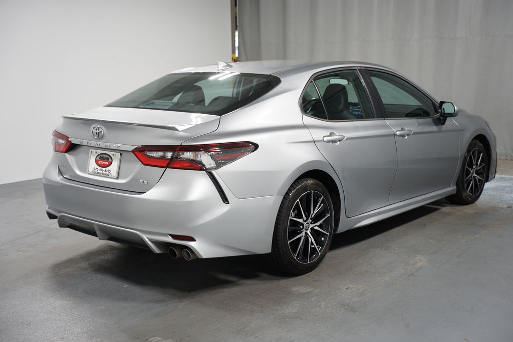 2022 Toyota Camry SE 8