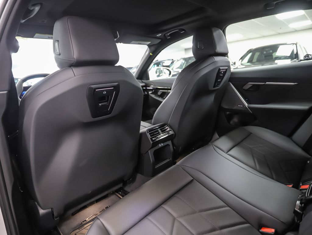 Thumbnail: 2025 BMW 5 Series - 19