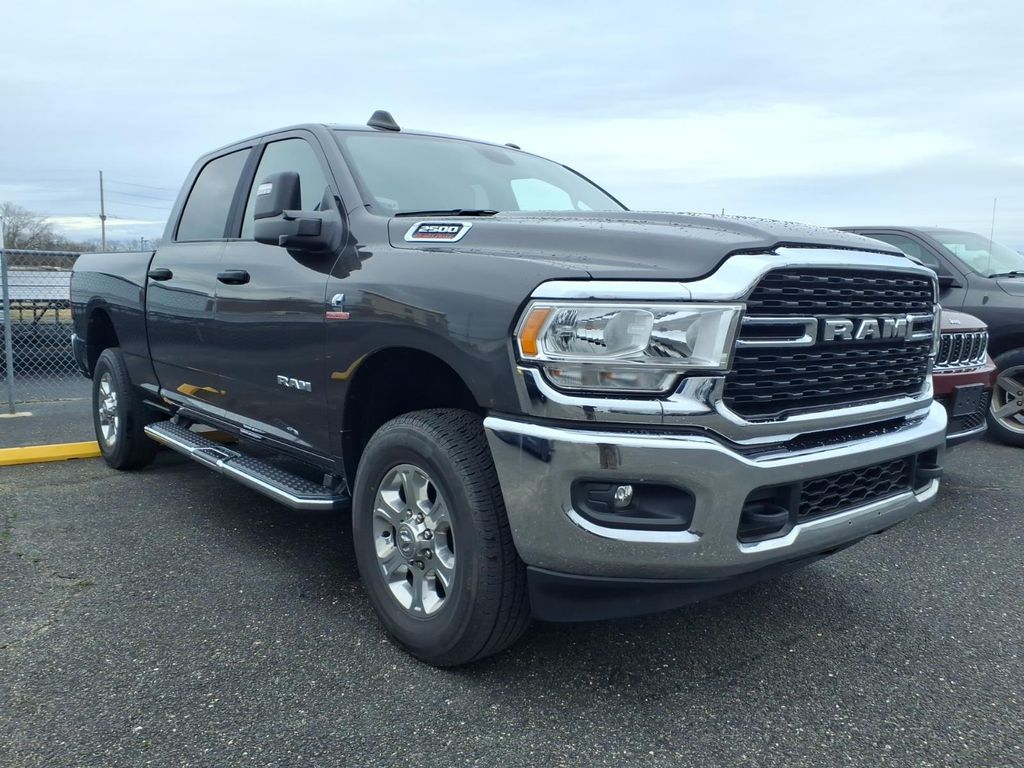 2024 RAM 2500 Big Horn Crew Cab 4WD