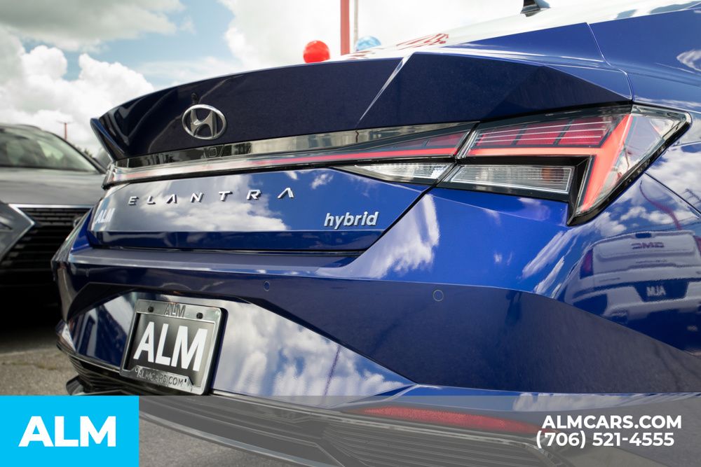 2022 Hyundai Elantra Hybrid Limited photo 8