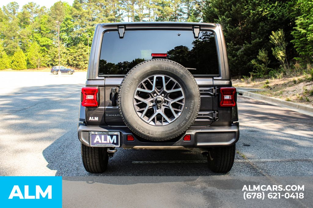 Used 2025 Gray Jeep Sahara image 11