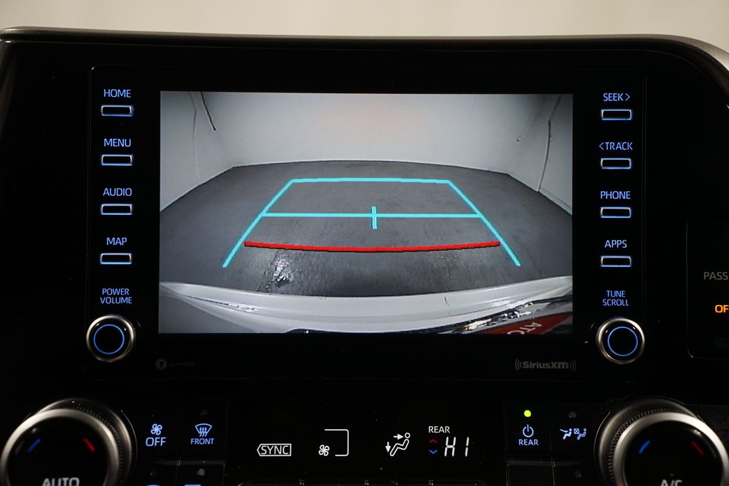 Thumbnail: 2021 Toyota Highlander - 18