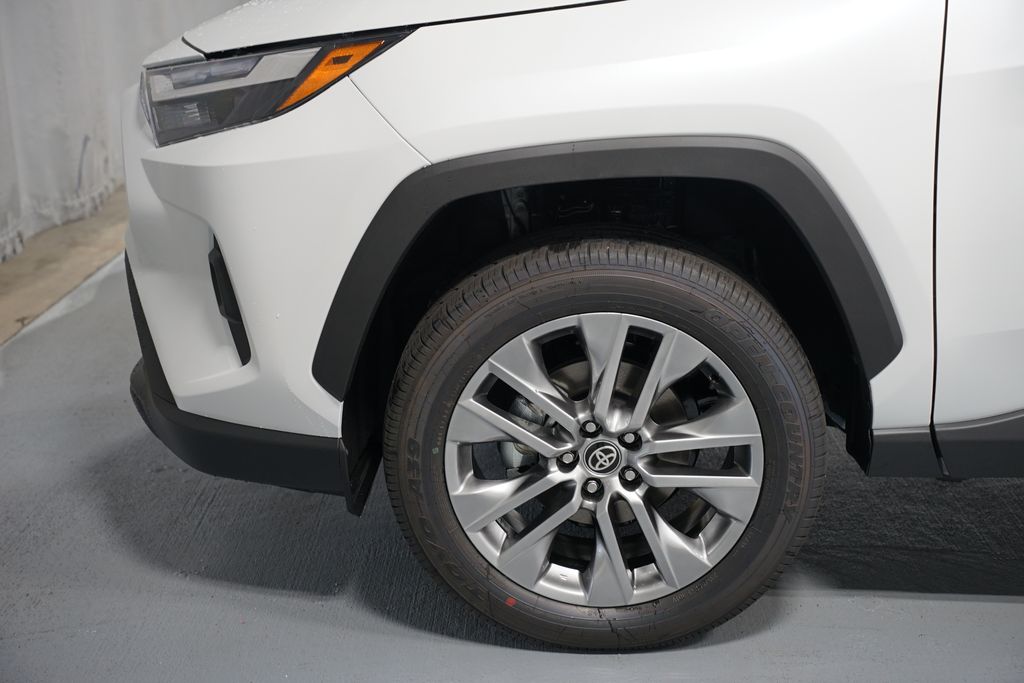 Thumbnail: 2025 Toyota RAV4 - 5