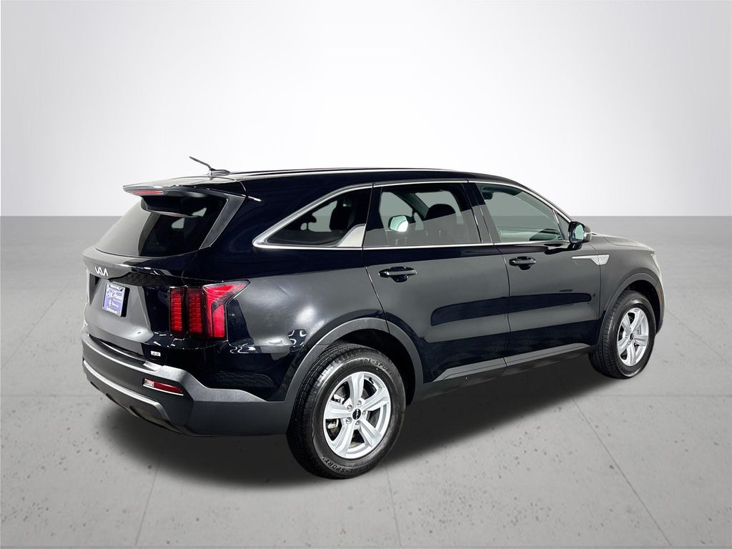 2023 Kia Sorento LX