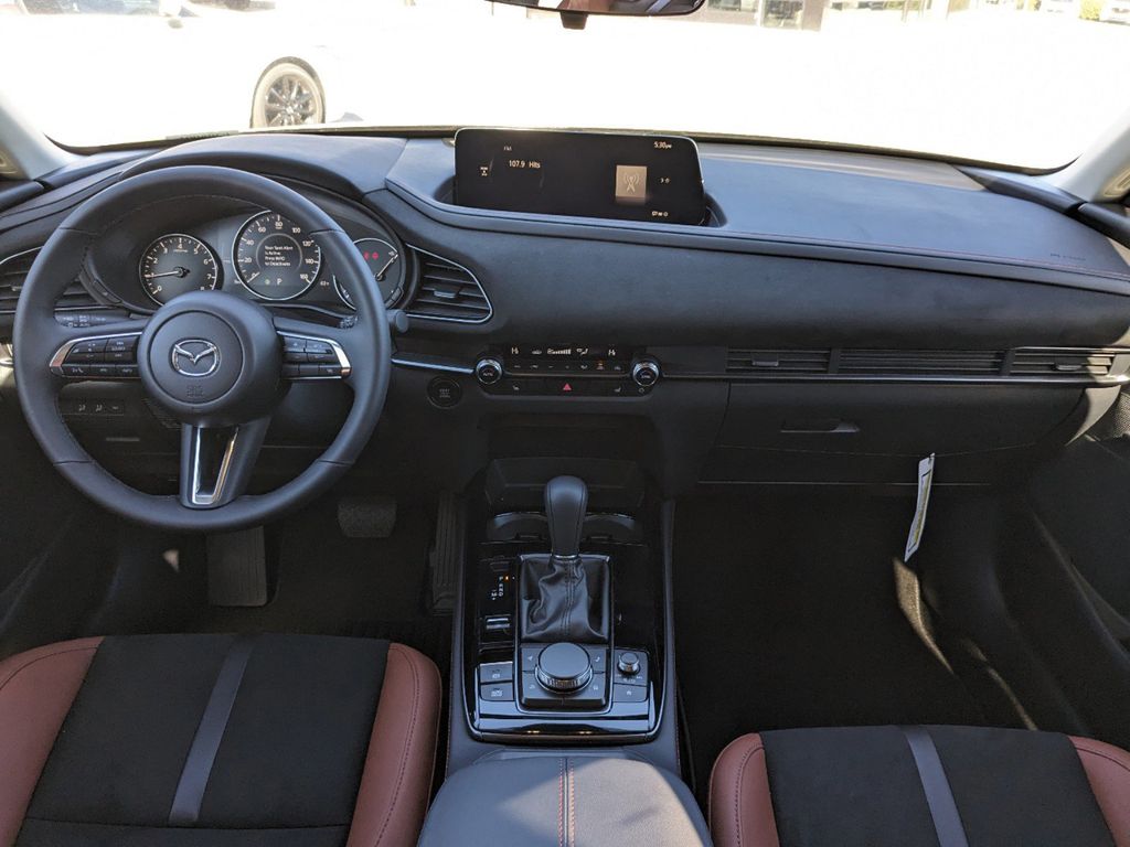 2025 Mazda CX-30 2.5 Carbon Turbo