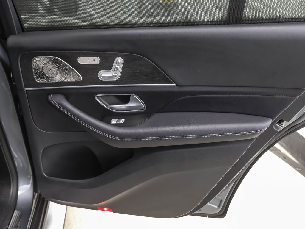 Thumbnail: 2023 Mercedes-Benz GLS - 25