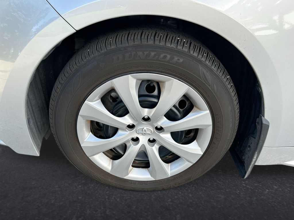 Thumbnail: 2025 Toyota Corolla - 10