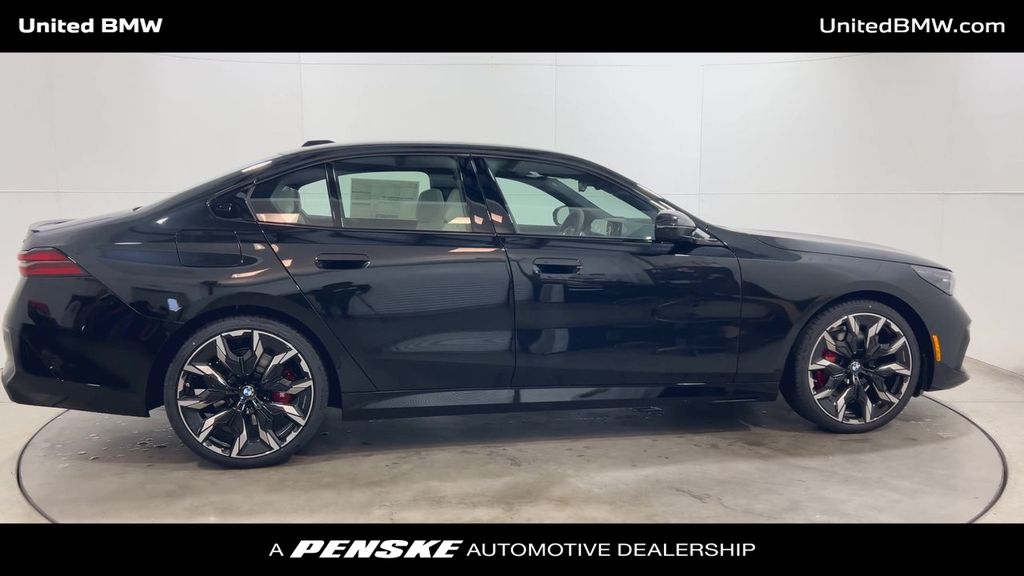 Thumbnail: 2026 BMW 5 Series - 9