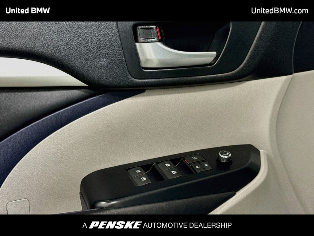 Thumbnail: 2018 Toyota Highlander - 3