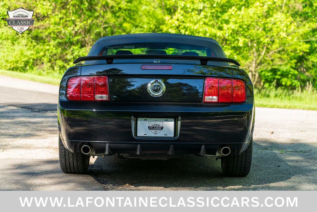 2007 Ford Mustang 89