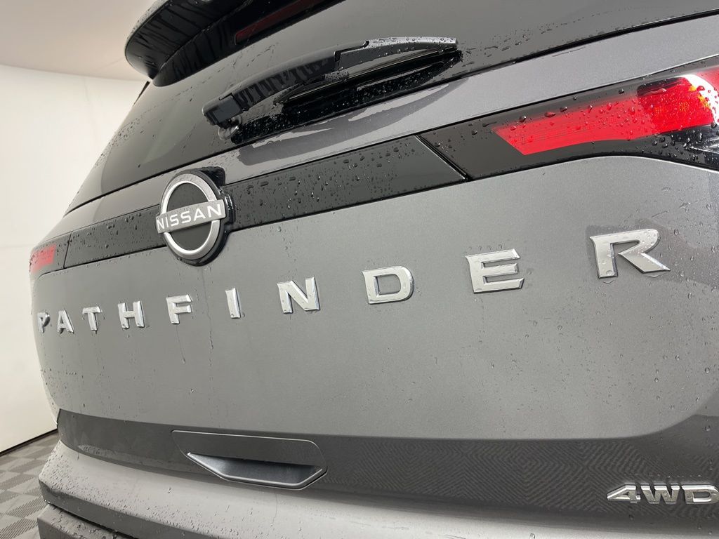 Thumbnail: 2025 Nissan Pathfinder - 3