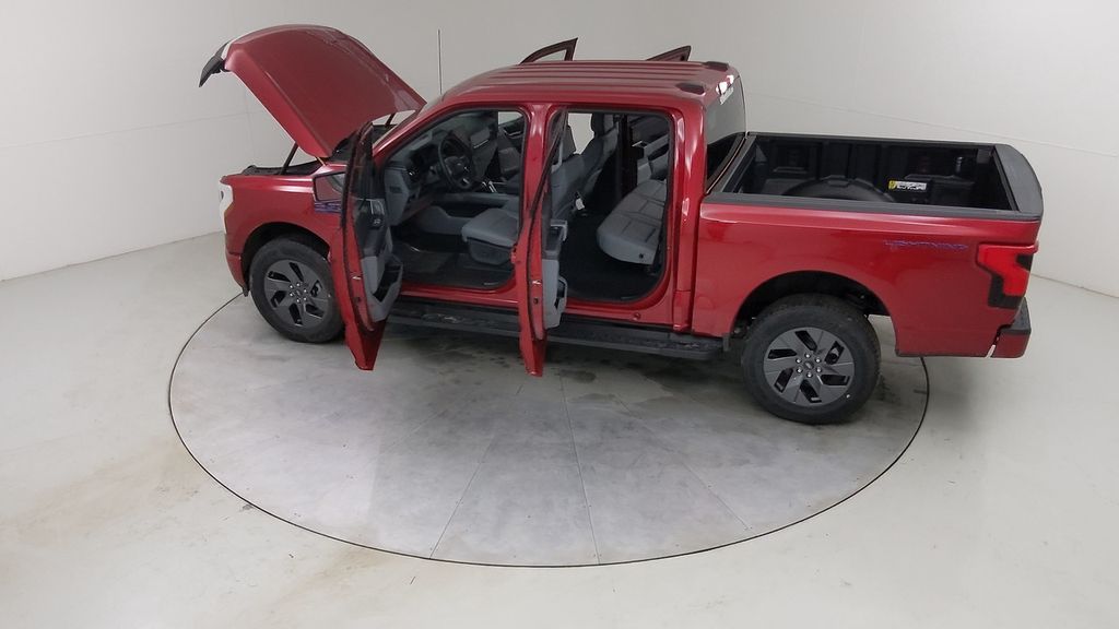 2025 Ford F-150 Lightning Flash - Photo 103