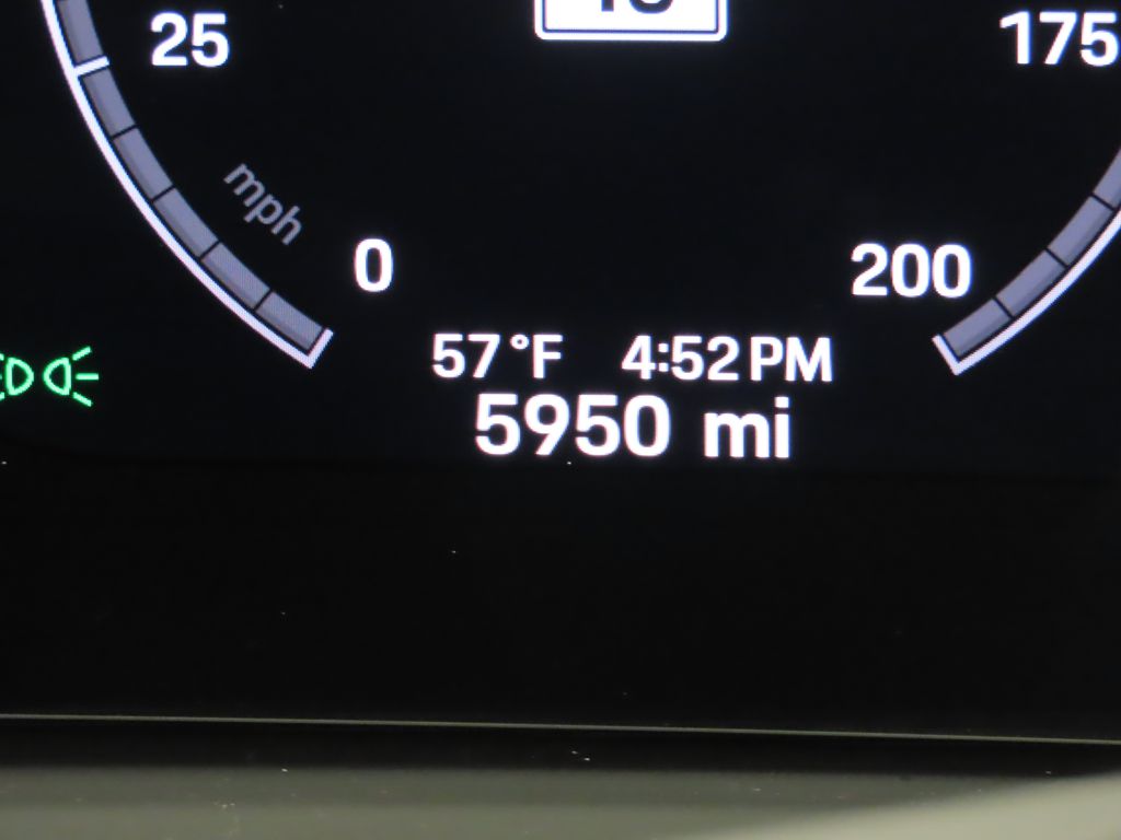 Thumbnail: 2025 Porsche Panamera - 17