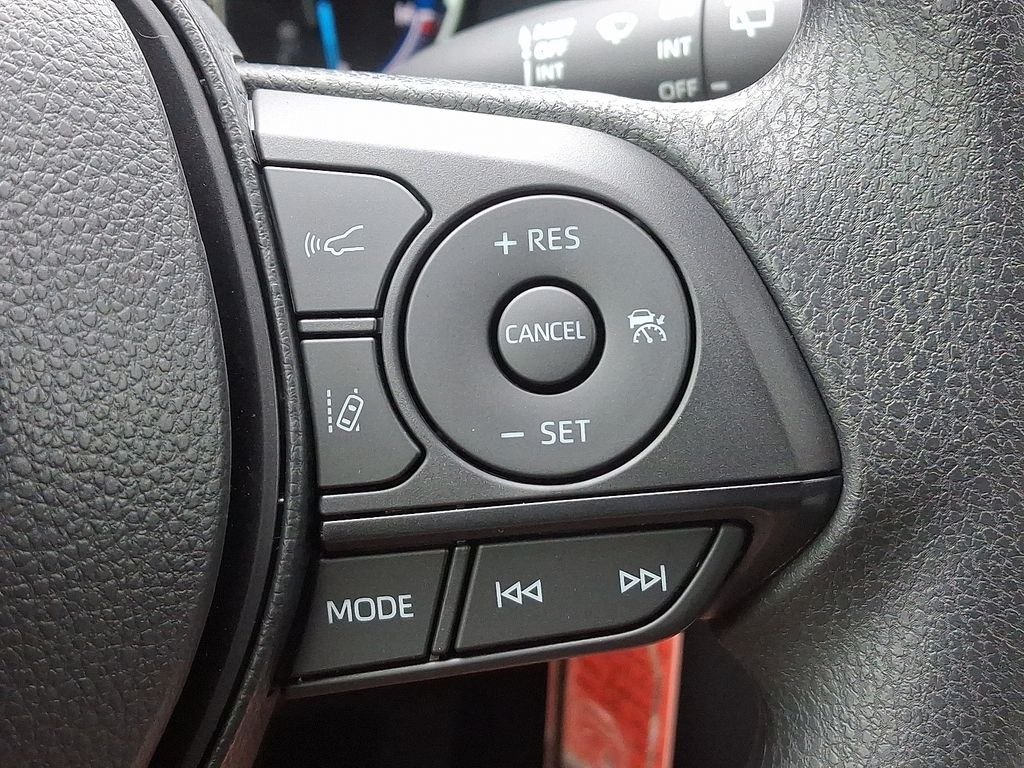 Thumbnail: 2025 Toyota RAV4 - 23