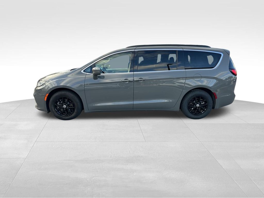 2022 Chrysler Pacifica Touring L 6