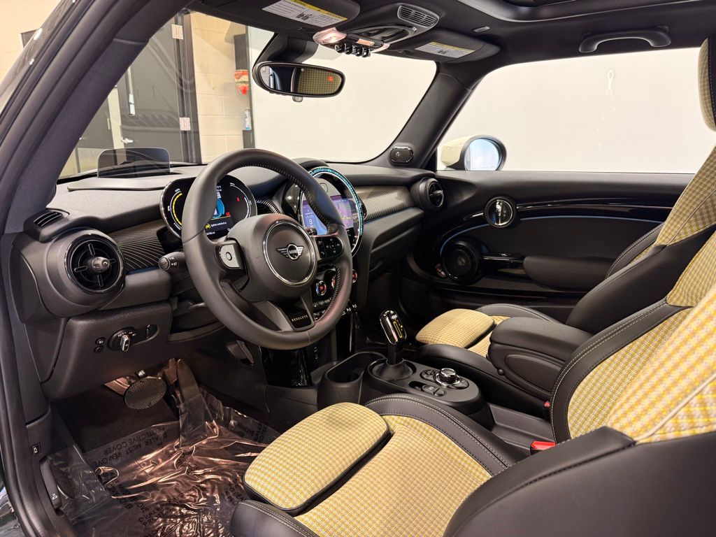 2023 MINI Cooper Base 11