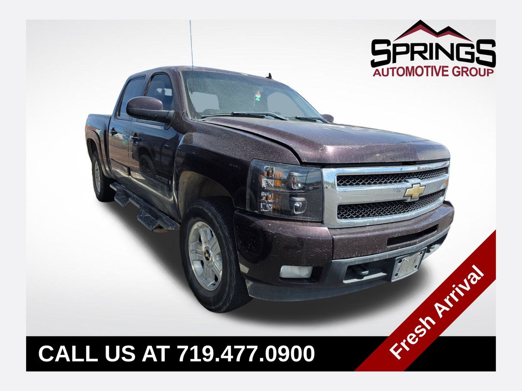 Dark Cherry Metallic 2008 Chevrolet Silverado 1500 LTZ Crew Cab 4WD Pickup Truck Four-Wheel Drive 4-Speed Automatic