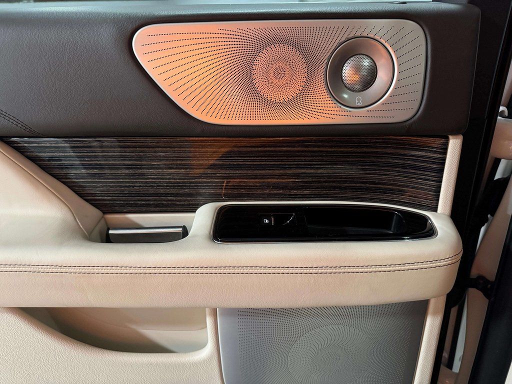 Certified Used 2021 Pristine White Lincoln Black Label image 8