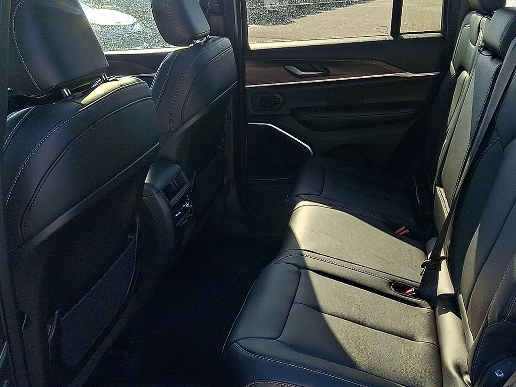 New 2026 Jeep Grand Cherokee SUV