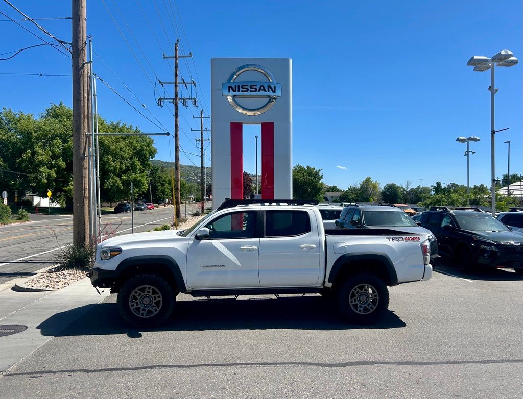 Super White 2020 Toyota Tacoma Pickup Truck Four-Wheel Drive 6-Speed Automatic