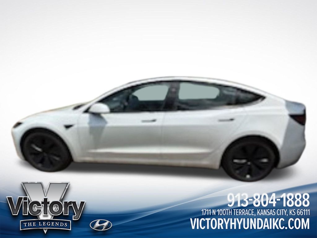 Used 2024  Tesla Long Range image 5