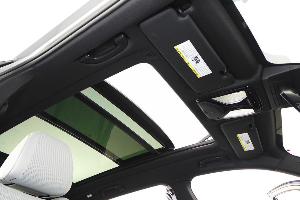 Thumbnail: 2024 BMW X5 - 18