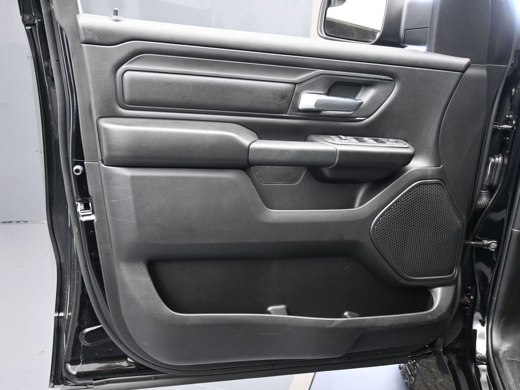 New 2026 Diamond Black Crystal Pearlcoat Ram Warlock image 23