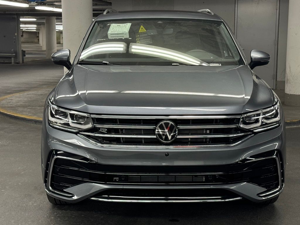 2024 Volkswagen Tiguan 2.0T SEL R-Line 30