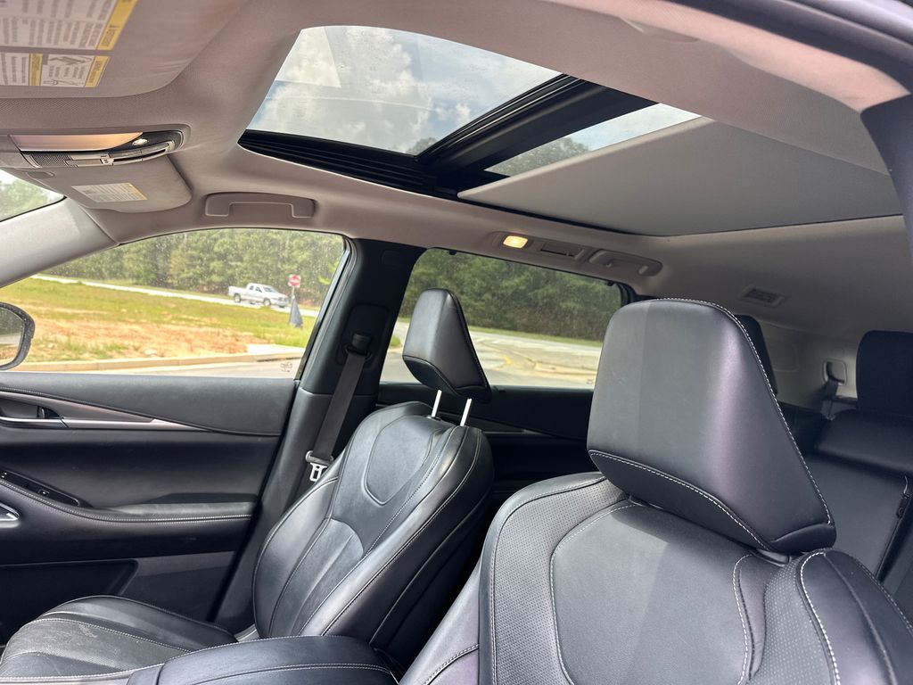 Used 2023 Black INFINITI LUXE image 34