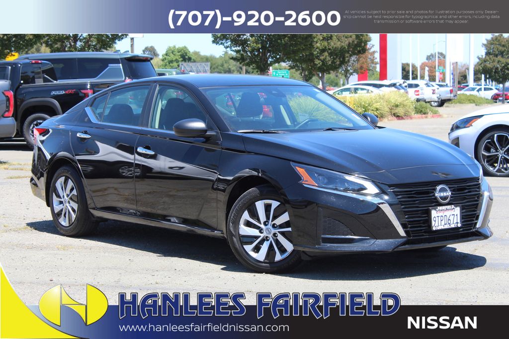 Super Black Clearcoat 2024 Nissan Altima Sedan Front-Wheel Drive Continuously Variable Transmission
