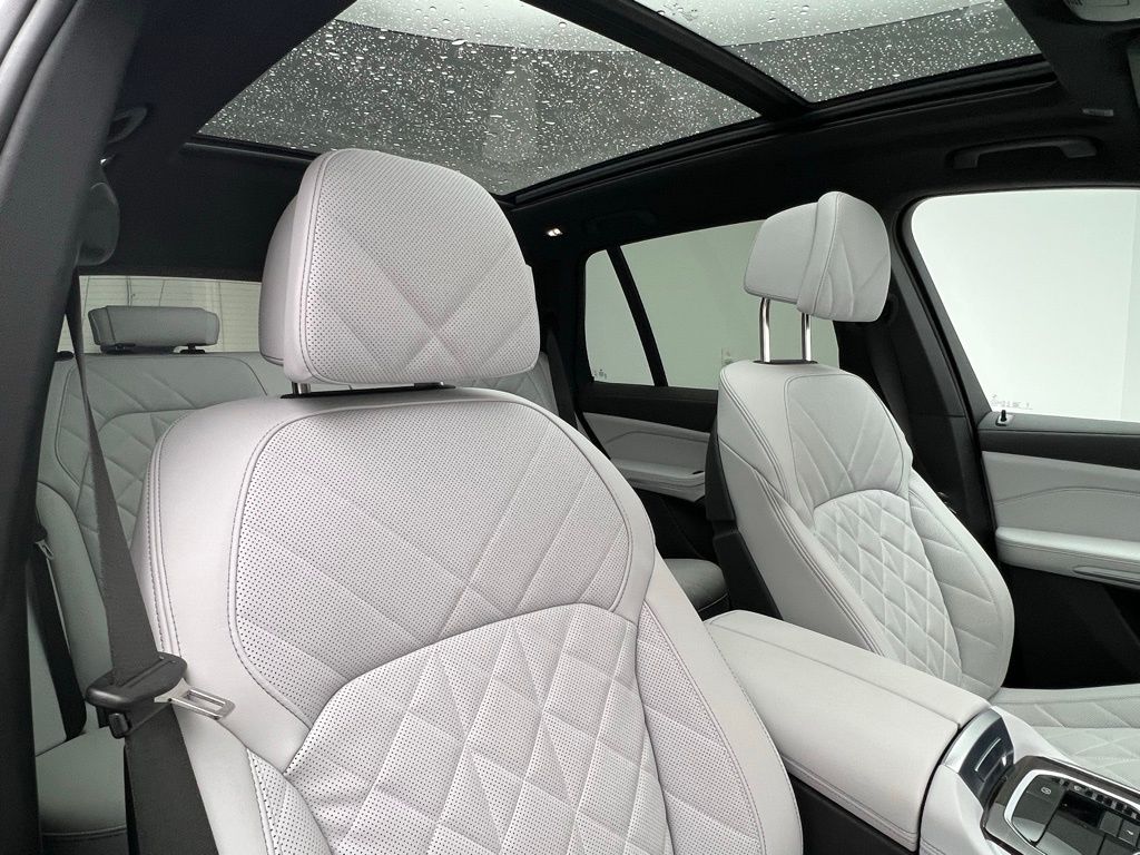 Thumbnail: 2025 BMW X5 - 7