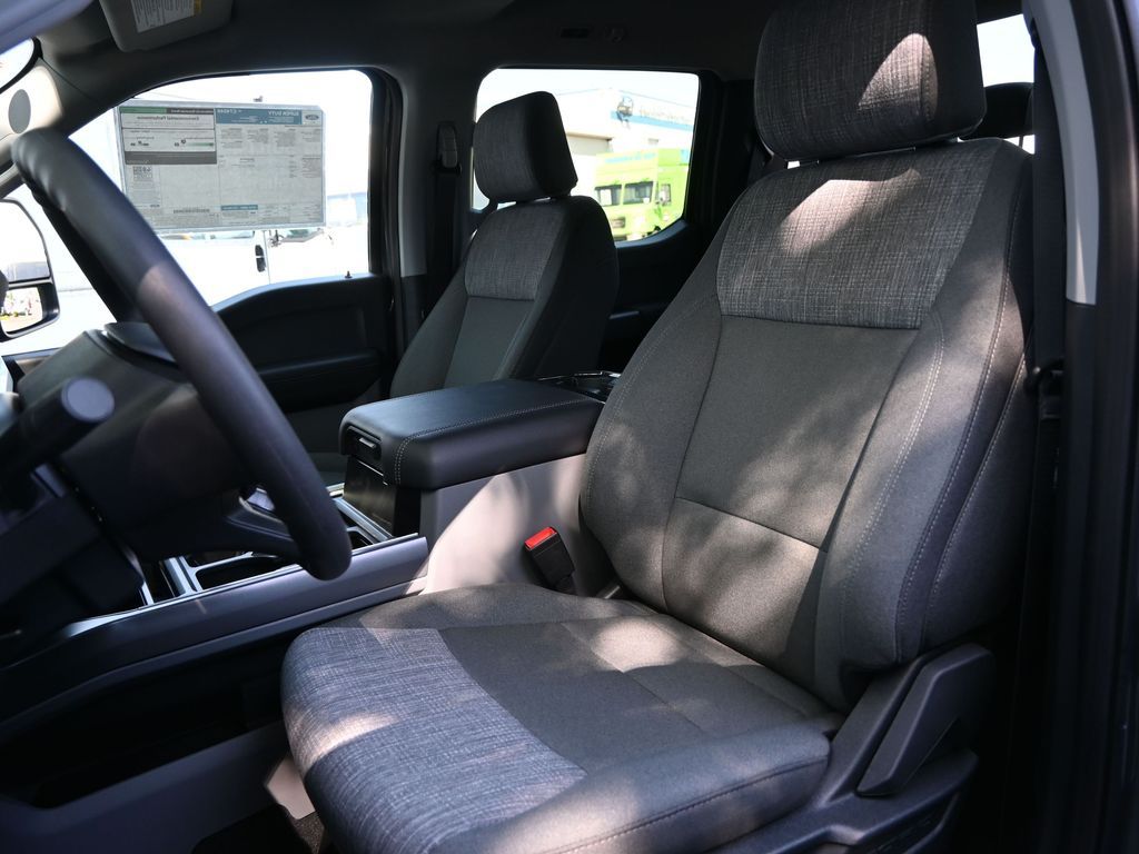 2025 Ford F-350 Super Duty XLT