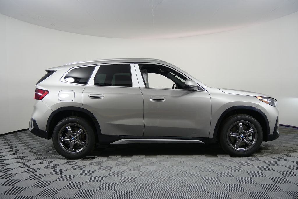 Thumbnail: 2025 BMW X1 - 2