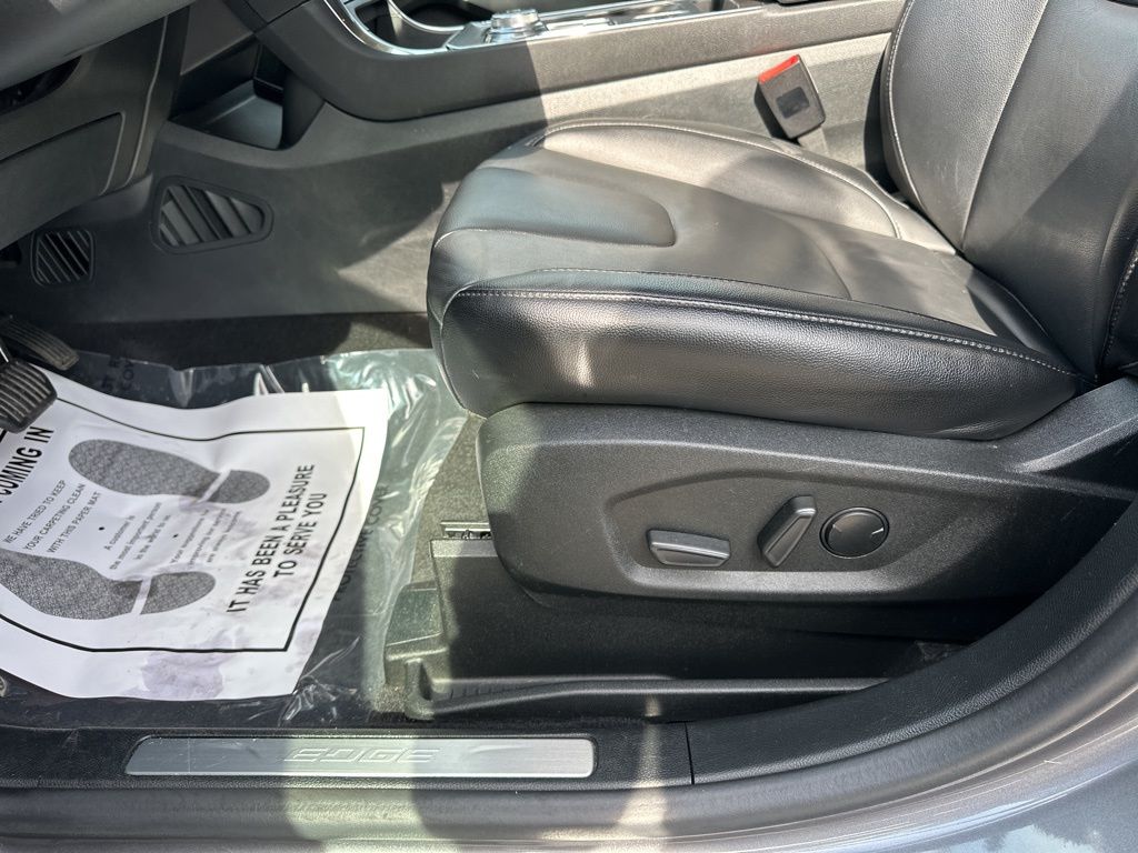 2022 Carbonized Gray Metallic Ford Edge Titanium AWD SUV