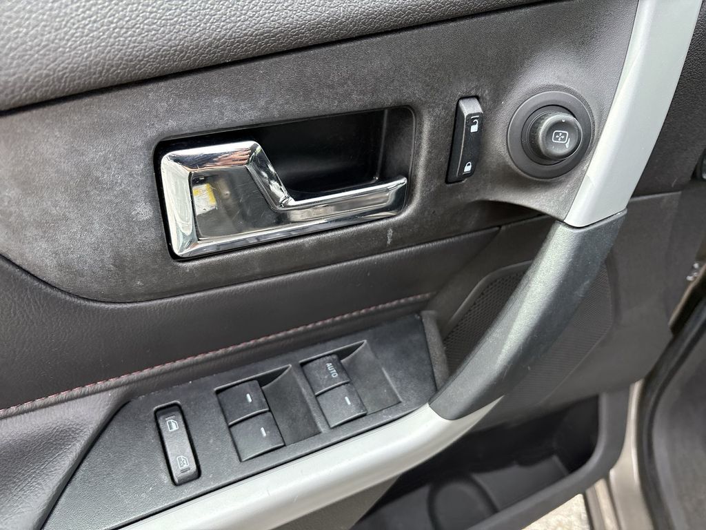 2013 Ford Edge SEL photo