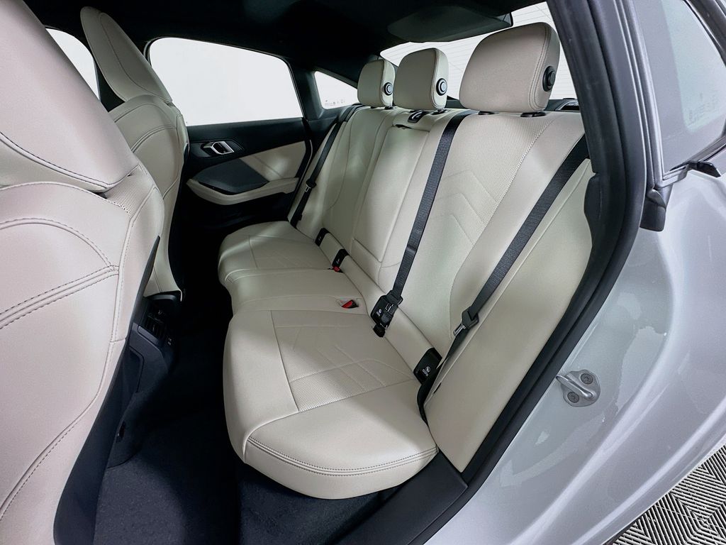 Thumbnail: 2026 BMW 2 Series - 17