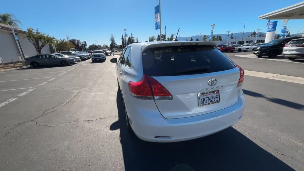 Thumbnail: 2010 Toyota Venza - 7