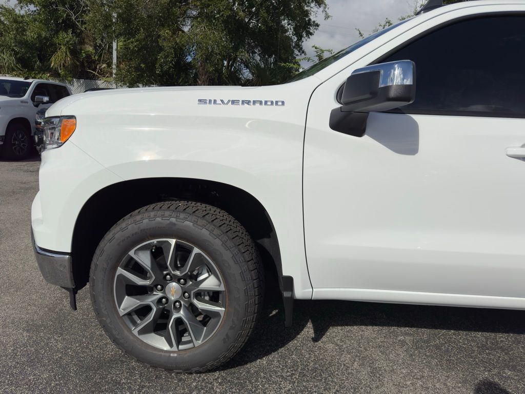 2025 Chevrolet Silverado 1500 LT 11