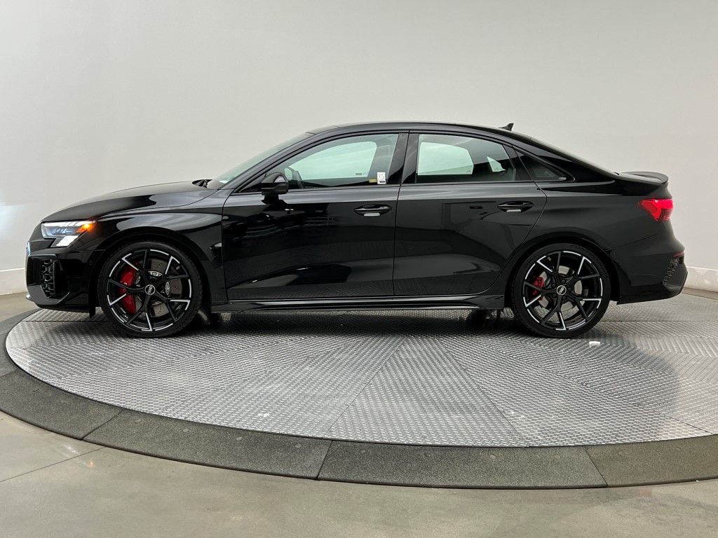 Thumbnail: 2022 Audi RS 3 - 3