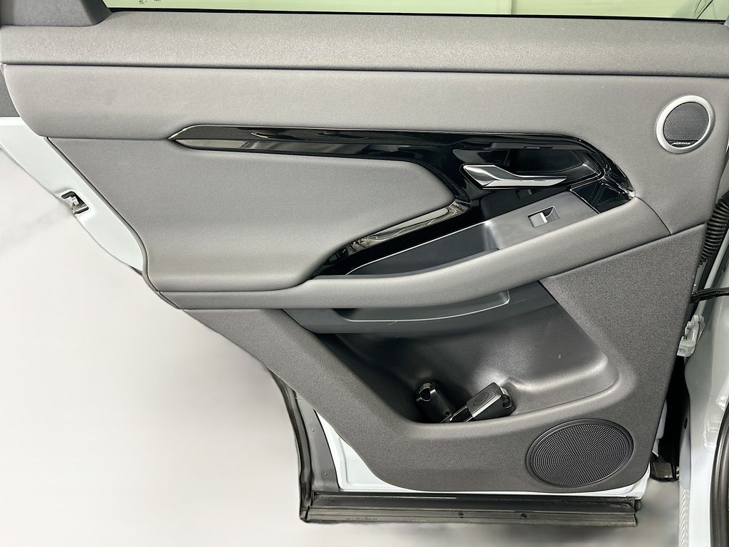 Thumbnail: 2025 Land Rover Range Rover Evoque - 25