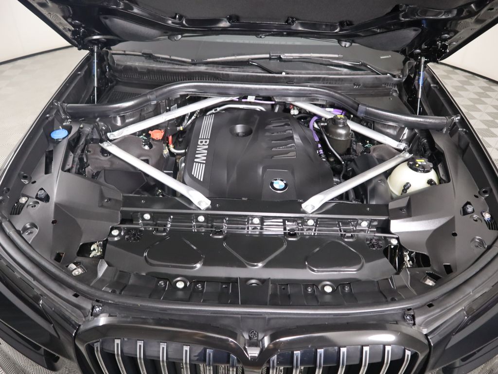 Thumbnail: 2023 BMW X7 - 30
